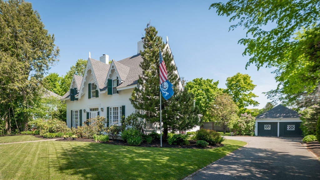 4 Linden Street Wenham, MA 01984 - Photo 3 of 27 a front view of a house with a yard and green space
