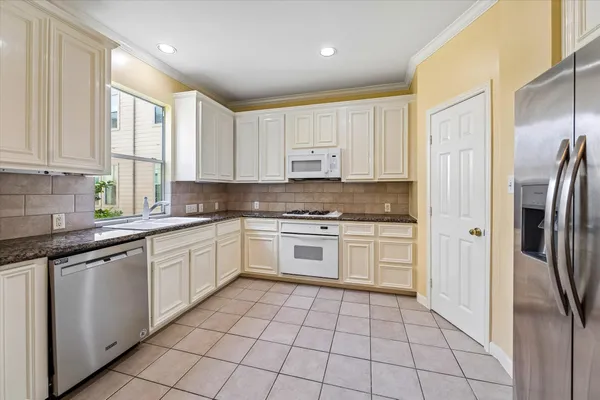 $2,650 | 2915 Jackson Street, Houston, TX 77004