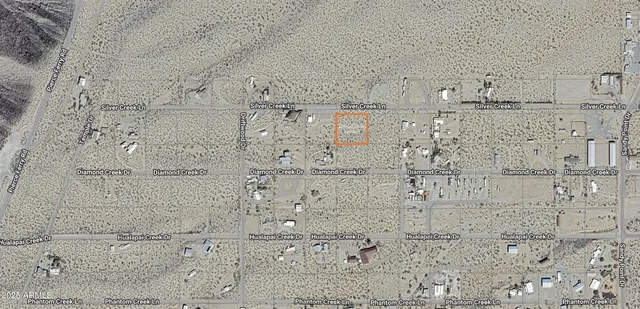 a bathroom with bathtub