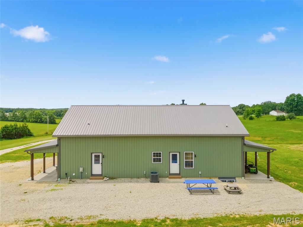29601 Bueltmann Road Jonesburg, MO 63351 - Photo 7 of 73
