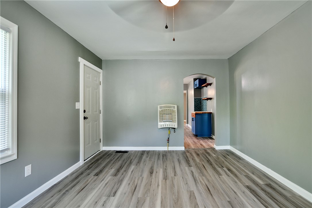 102 Hunter Street Anderson, SC 29625 - Photo 20 of 31 Living room photo 1