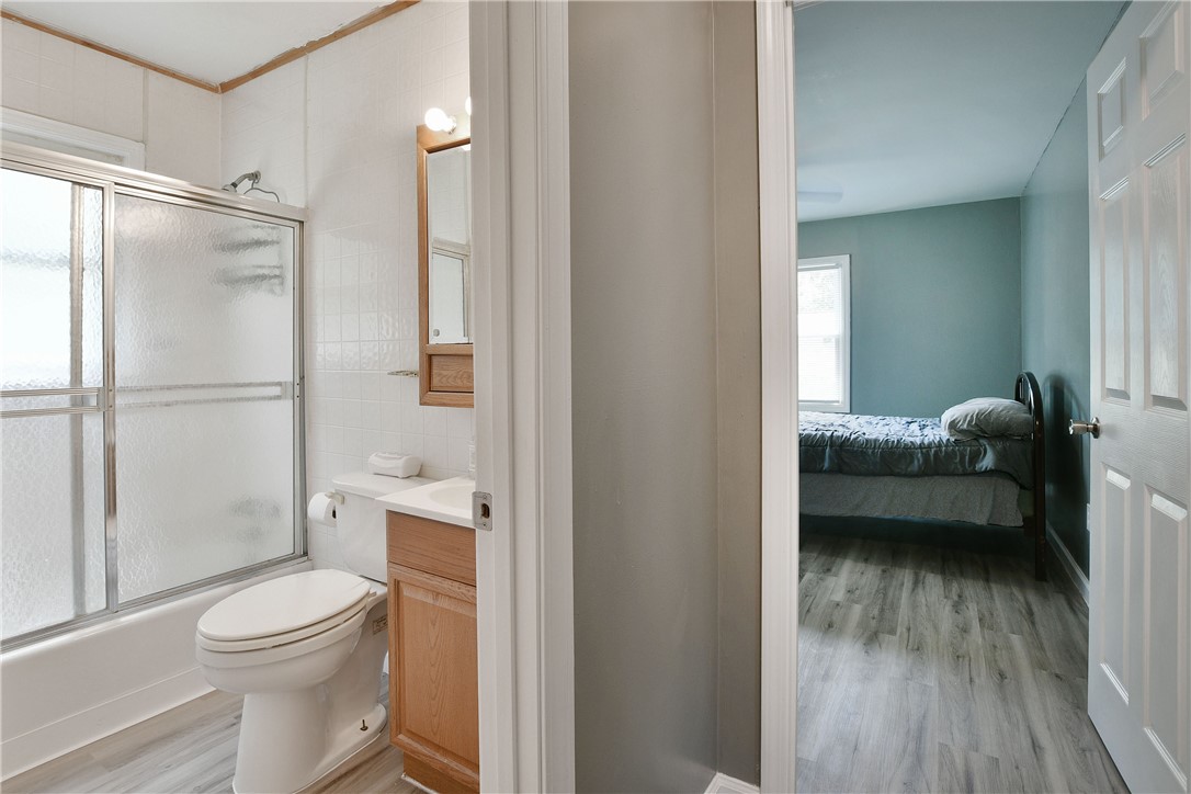 102 Hunter Street Anderson, SC 29625 - Photo 25 of 31 Bath pic. 1 and bedroom 2 entry
