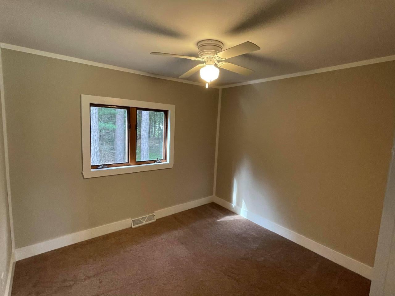 6693 Home Resort Lane Rhinelander, WI 54501 - Photo 12 of 16 Gallery Image 12