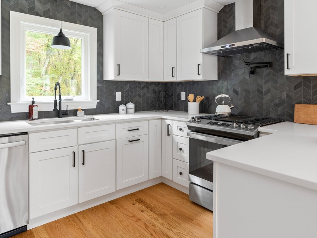 1775 Frenchtown Road East Greenwich, RI 02818 - Photo 5 of 31