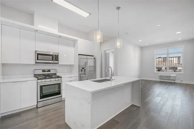 $3,700 | 119 Peter Street, Unit 509, Union City, NJ 07087