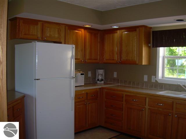 1388 Smith Road Traverse City, MI 49696 - Photo 6 of 25 1727331-5.JPG