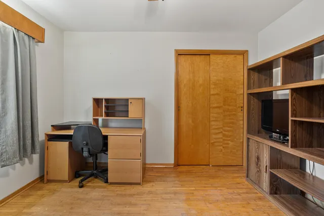 a view of workspace with furniture