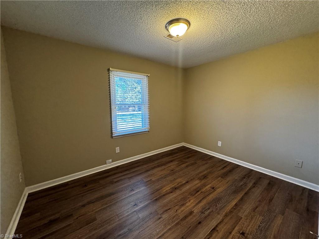 336 Cheltenham Drive Winston-Salem, NC 27103 - Photo 13 of 17