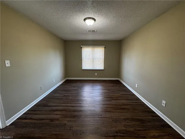 $1,695 | 336 Cheltenham Drive, Winston-Salem, NC 27103