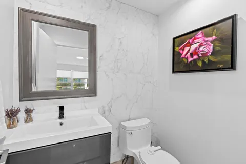 $3,000,000 | 3870 North 31st Terrace, Hollywood, FL 33021