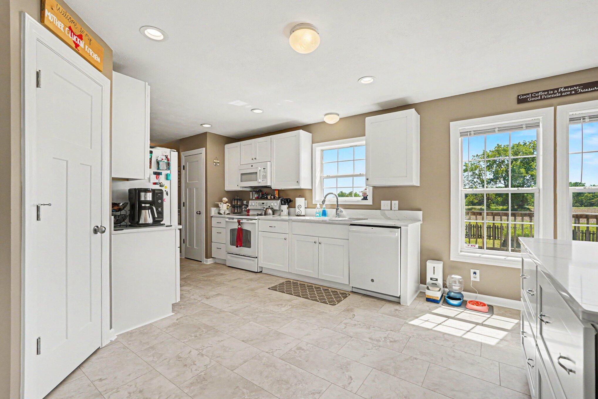 3325 Price Road Ravenna, MI 49451 - Photo 3 of 25 Kitchen