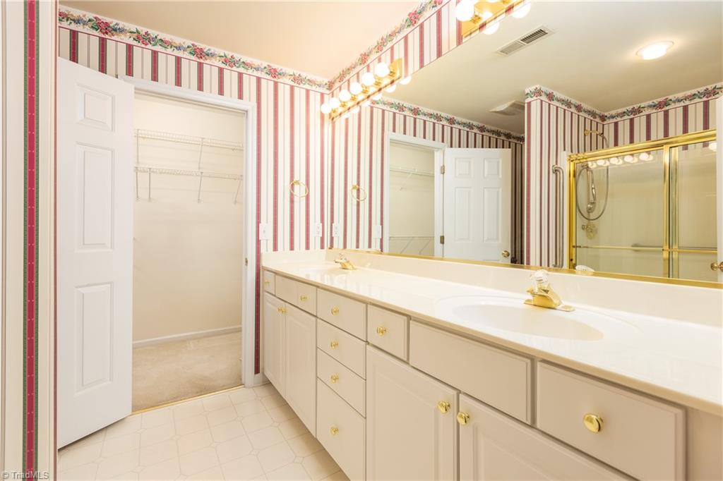 7500 Riverside Court Clemmons, NC 27012 - Photo 21 of 39 Gallery Image 21