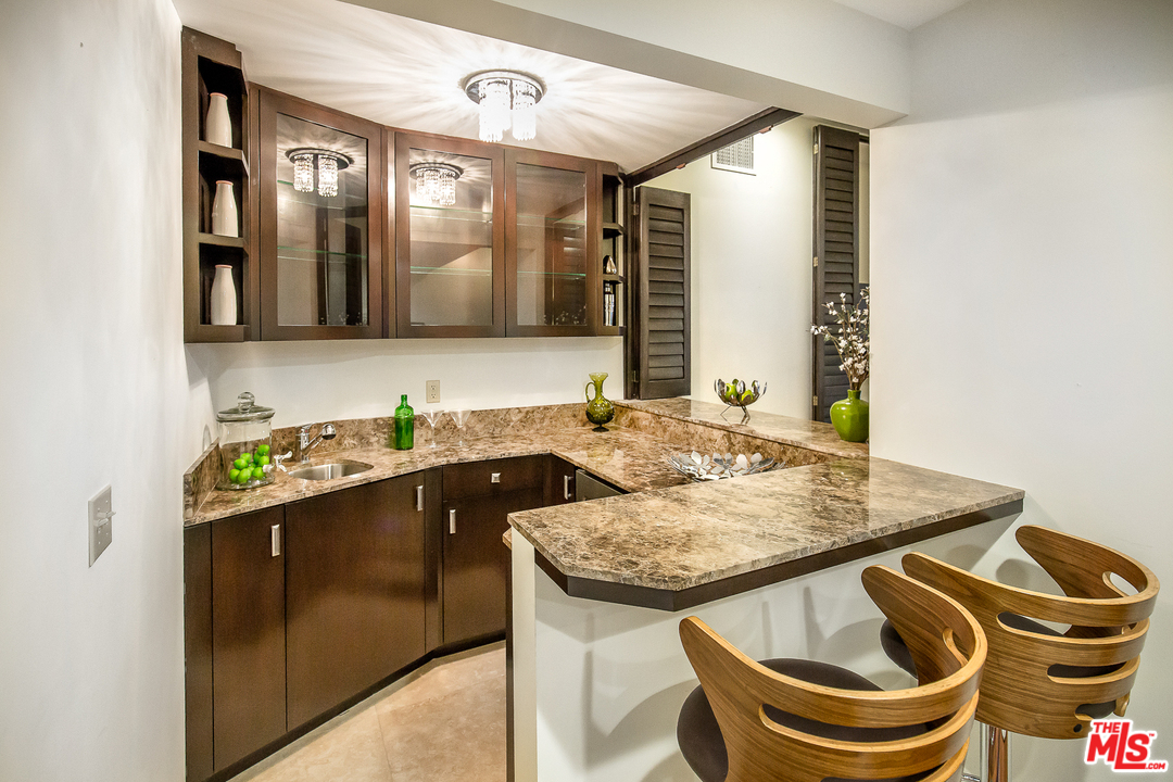 1840 Deermont Road Glendale, CA 91207 - Photo 12 of 32