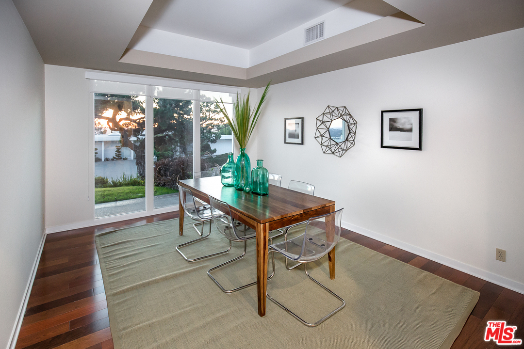 1840 Deermont Road Glendale, CA 91207 - Photo 15 of 32