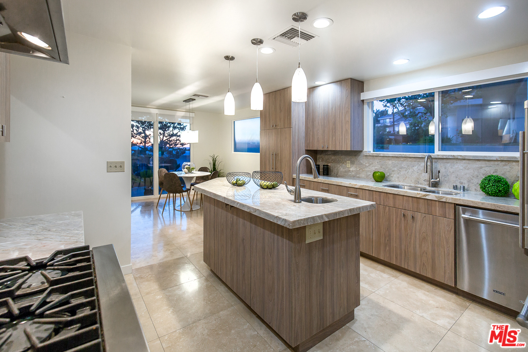 1840 Deermont Road Glendale, CA 91207 - Photo 19 of 32