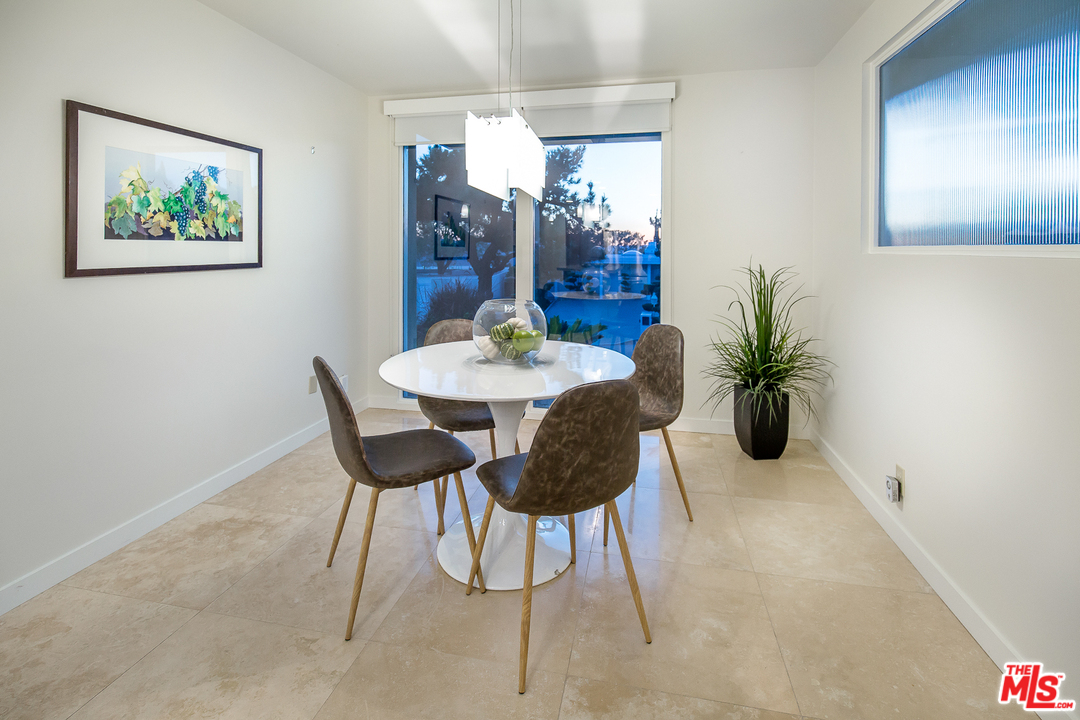 1840 Deermont Road Glendale, CA 91207 - Photo 20 of 32