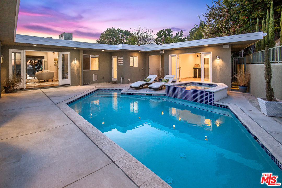 1840 Deermont Road Glendale, CA 91207 - Photo 29 of 32