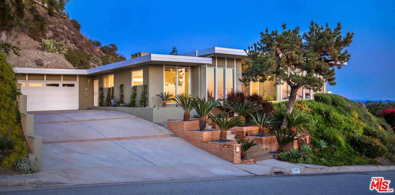 1840 Deermont Road Glendale, CA 91207 - Photo 4 of 32