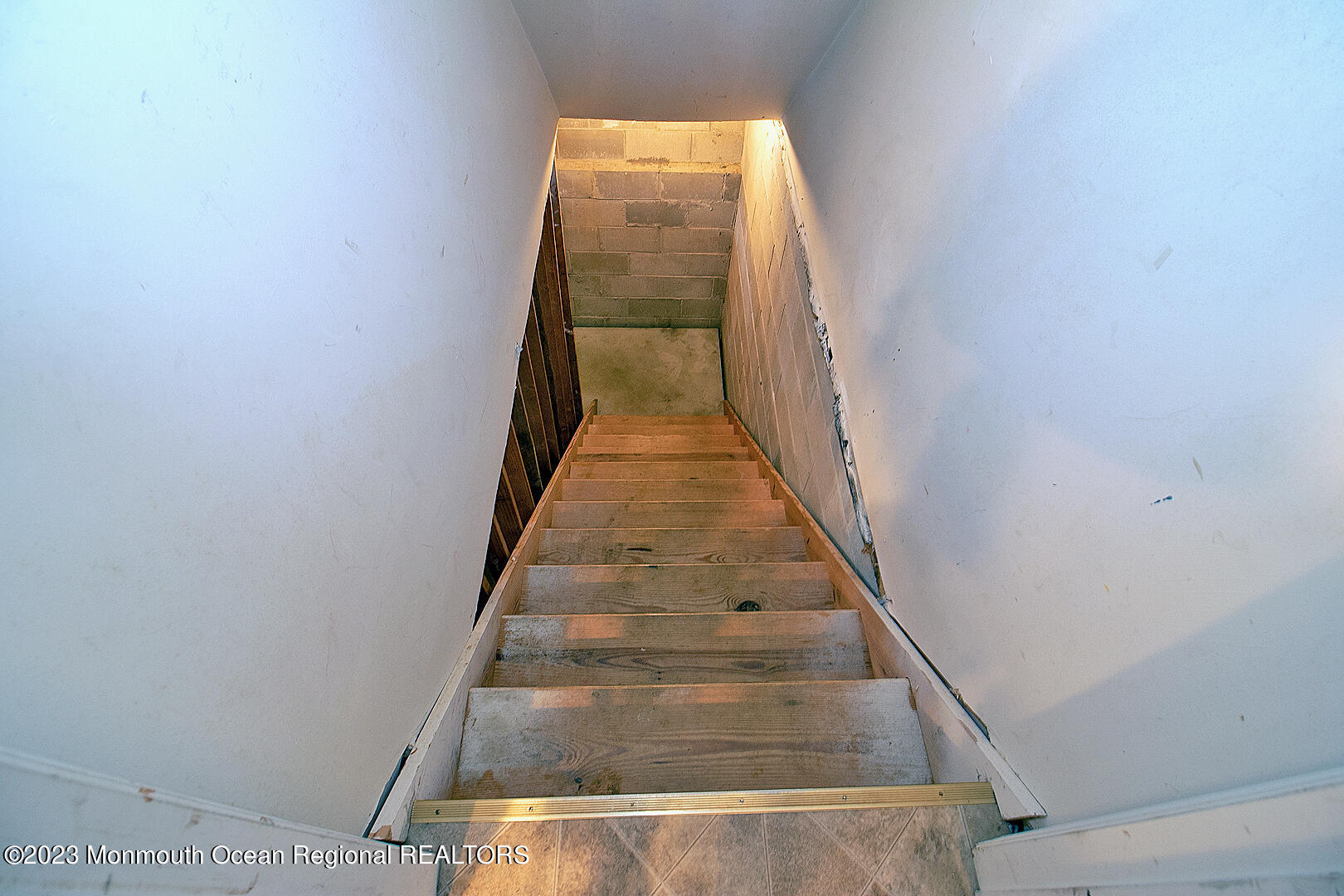 54 Davids Lane Howell, NJ 07731 - Photo 35 of 45 a view of entryway