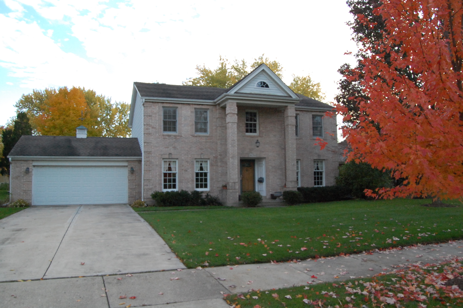 636 West Bauer Road Naperville, IL 60563 - Photo 1 of 20