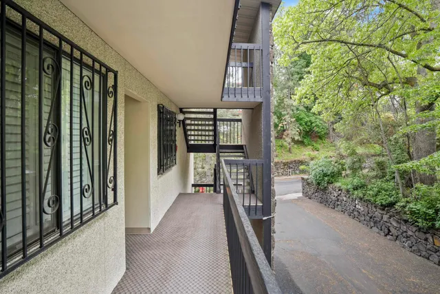 $259,000 | 1002 West 7th Avenue, Unit 203, Spokane, WA 99204