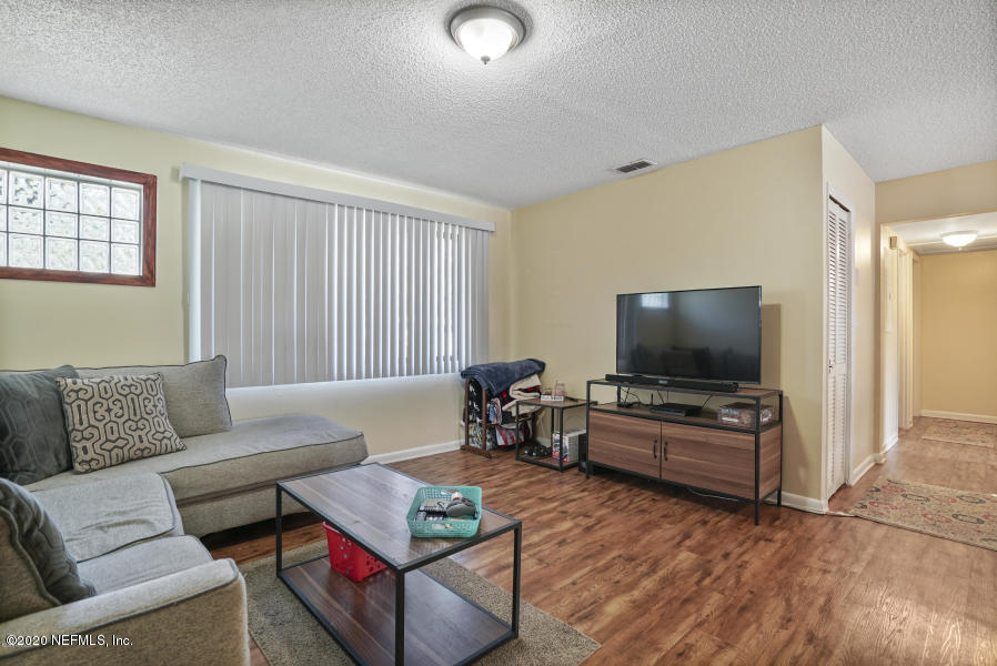 11418 Emuness Road Jacksonville, FL 32218 - Photo 3 of 20 emuness 3