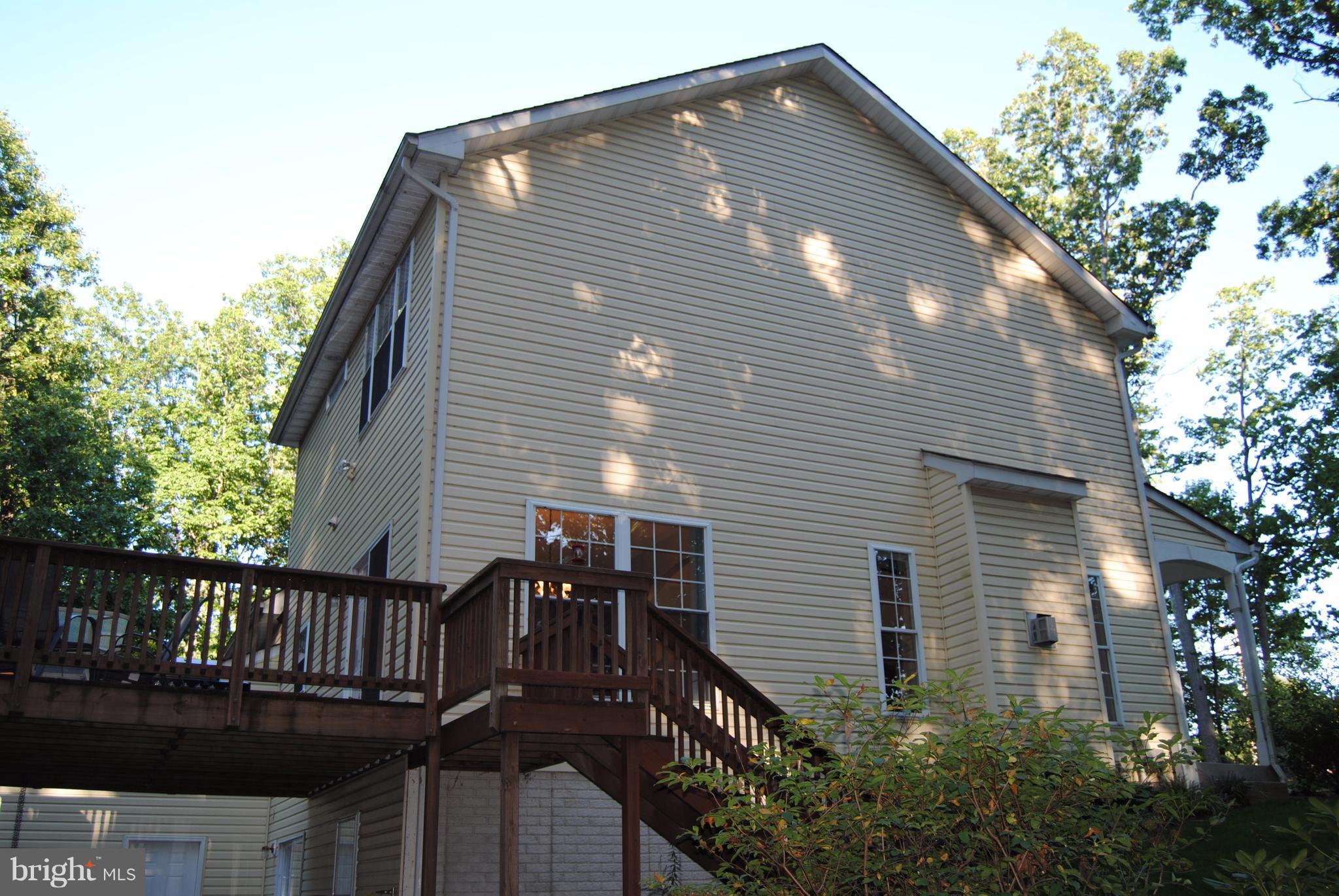 3944 Rinehart Road Westminster, MD 21158 - Photo 6 of 27 Exterior (Rear)