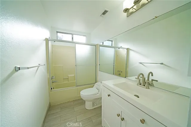 $4,250 | 27767 Crookshank Drive, Saugus, CA 91350