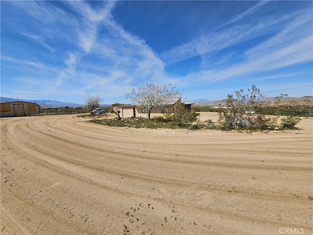 5566 Oleta Road Johnson Valley, CA 92285 - Photo 31 of 48 a view of ocean with city view