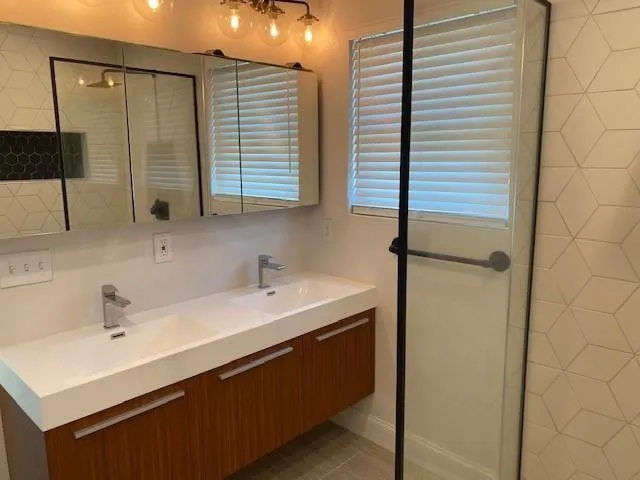 a view of empty room with floor to ceiling window