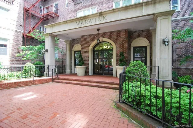 $299,900 | 76-12 35th Avenue, Unit 1B | Jackson Heights