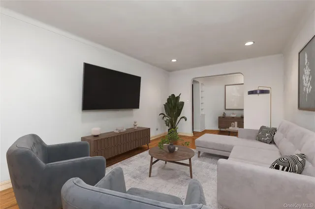 $299,900 | 76-12 35th Avenue, Unit 1B | Jackson Heights