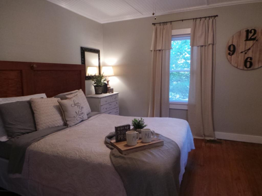 1718 Indian Ridge Road Johnson City, TN 37604 - Photo 2 of 36 Photo 2