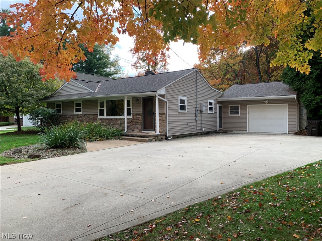 3036 Rockefeller Road Wickliffe, OH 44092 - Photo 3 of 34 Gallery Image 3