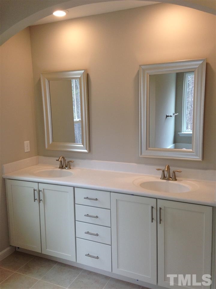 702 Edgewater Ridge Court Apex, NC 27523 - Photo 11 of 21 Gallery Image 11