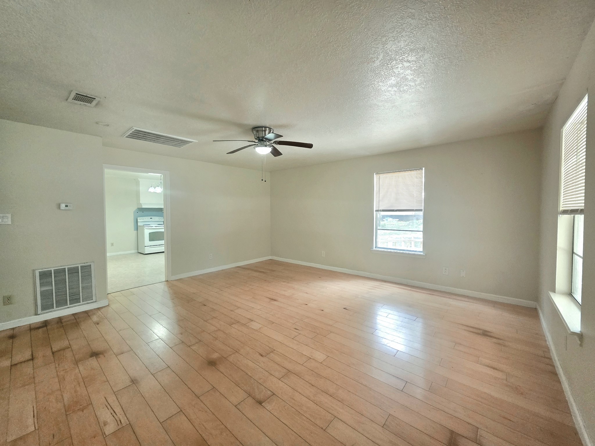 12105 Old County Road Willis, TX 77378 - Photo 5 of 18