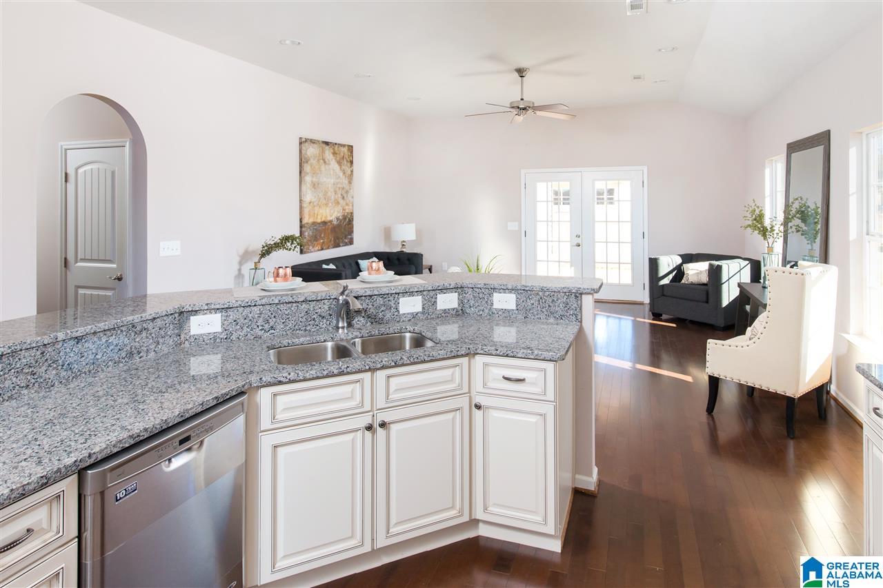 828 Michelle Manor Calera, AL 35040 - Photo 11 of 22