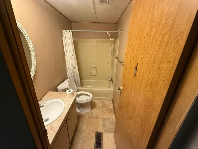 $105,000 | 1801 South 69th Hwy Mount, Mount Vernon, IN 47620