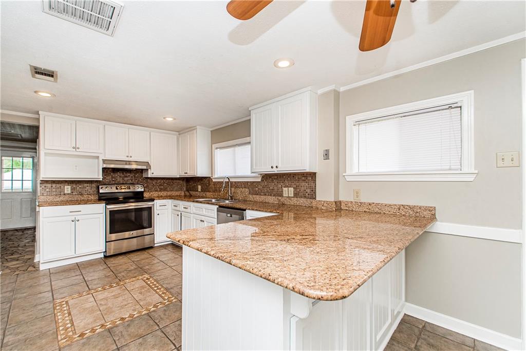 31963 Tetanne Drive Springfield, LA 70462 - Photo 3 of 19