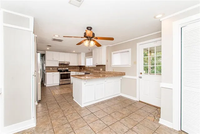 $1,800 | 31963 Tetanne Drive, Springfield, LA 70462