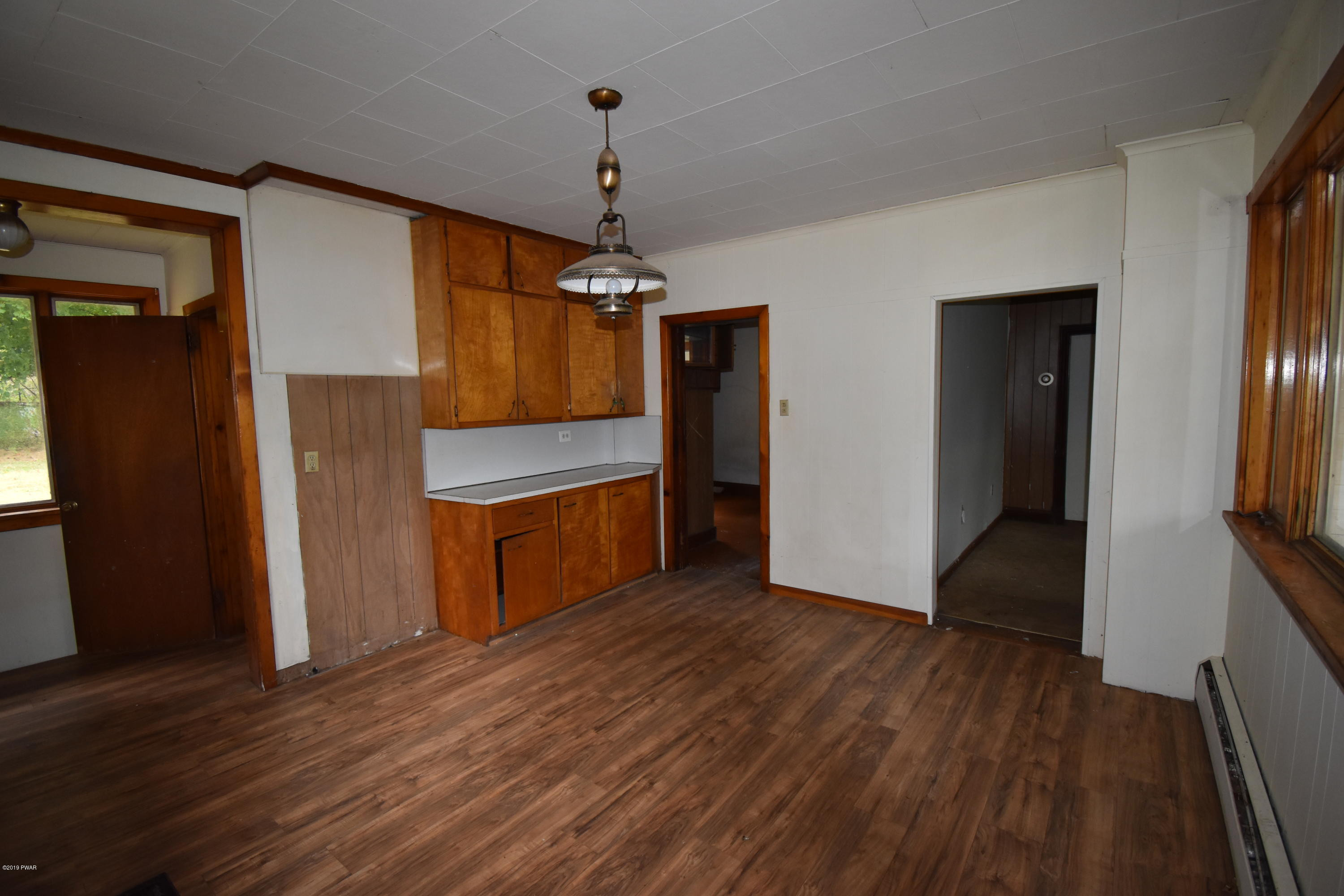 147 Gravity Road Lake Ariel, PA 18436 - Photo 6 of 17 kitchen3