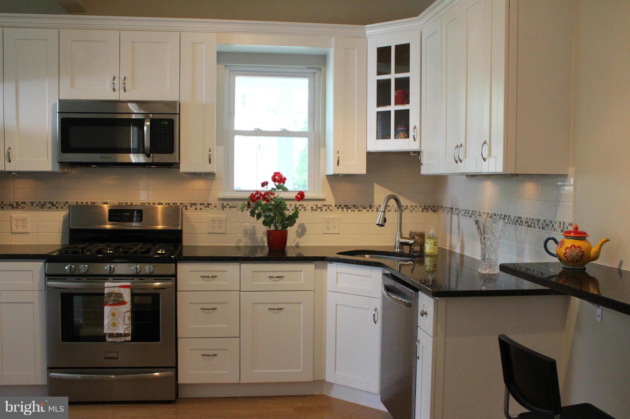 3700 Hilton Road Baltimore, MD 21215 - Photo 2 of 30 Kitchen