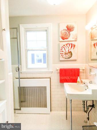 3700 Hilton Road Baltimore, MD 21215 - Photo 23 of 30 Bath