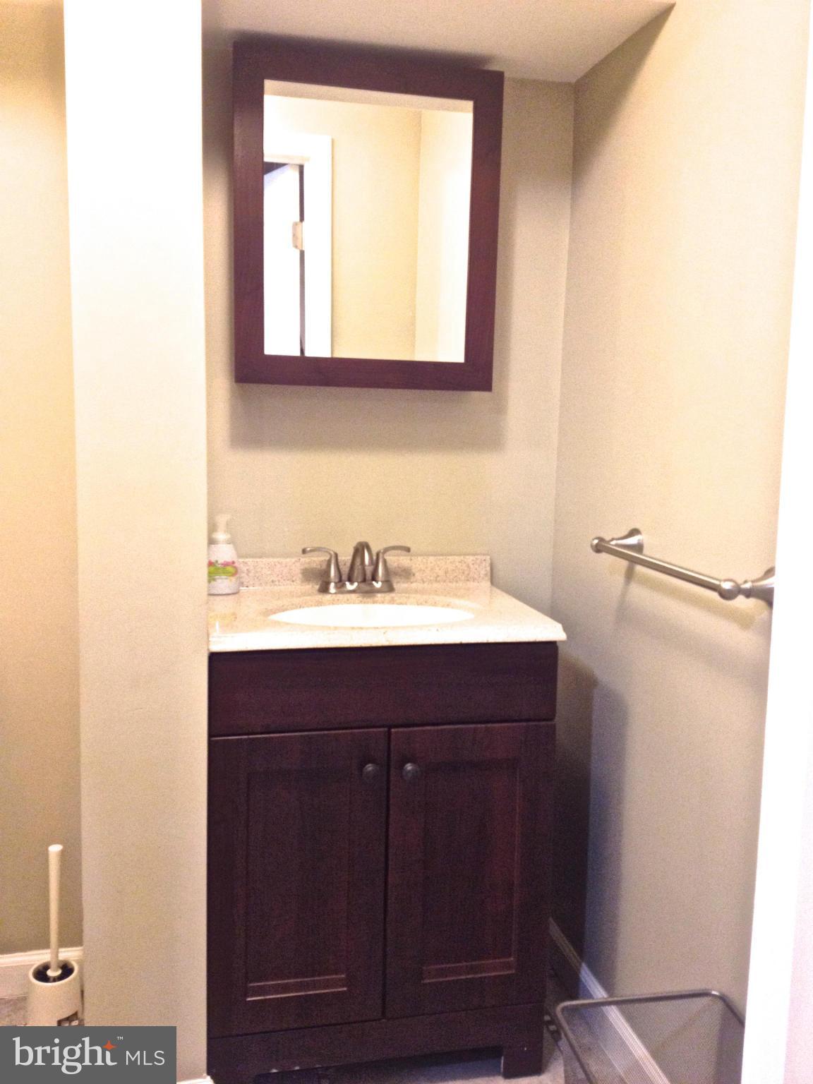 3700 Hilton Road Baltimore, MD 21215 - Photo 27 of 30 Bath