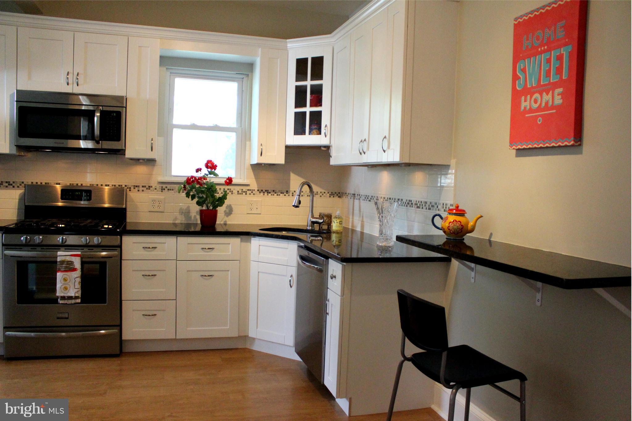 3700 Hilton Road Baltimore, MD 21215 - Photo 5 of 30 Kitchen