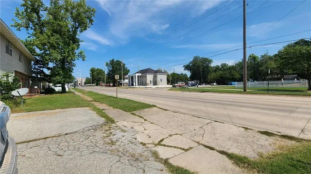$350,000 | 1910 South Joplin Street, Pittsburg, KS 66762
