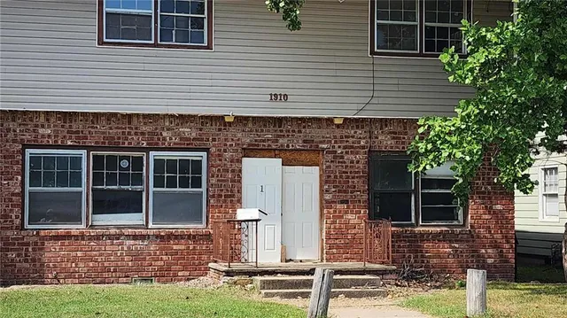 $350,000 | 1910 South Joplin Street, Pittsburg, KS 66762