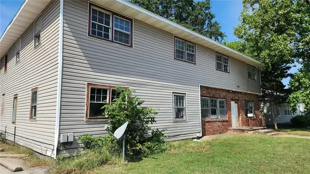 $350,000 | 1910 South Joplin Street, Pittsburg, KS 66762