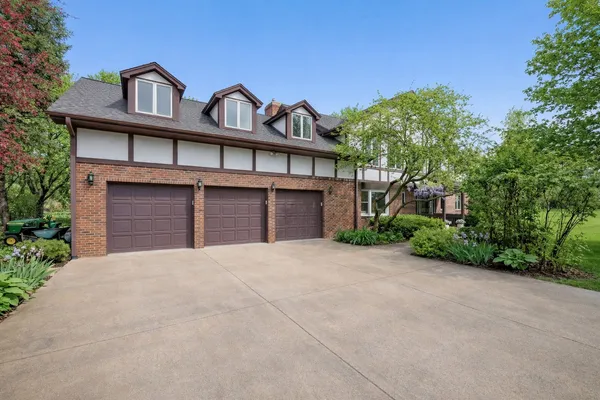 $1,150,000 | 21839 Cambridge Drive, Kildeer, IL 60047