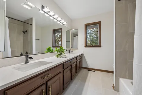 $1,150,000 | 21839 Cambridge Drive, Kildeer, IL 60047